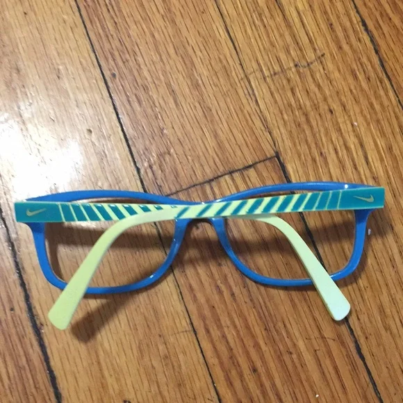 Nike - Picture 3 of 8